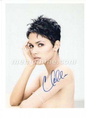 Halle Berry Original Autograph w/ COA