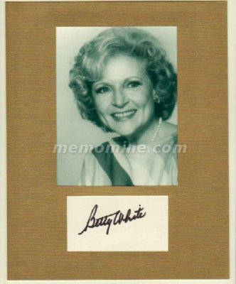 White Betty GOLDEN GIRLS ROSE Original Hand Signed 8x10 Display