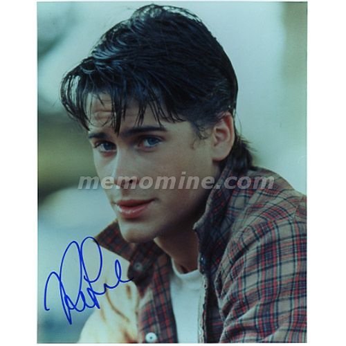 Lowe Rob Signed Original 8 x 10 Color photo with C.O.A. - Click Image to Close