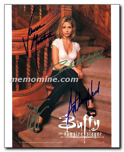 Buffy the Vampire Slayer cast signed by four - Click Image to Close