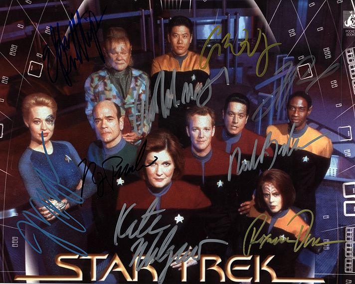 Star Trek Voyager - Click Image to Close