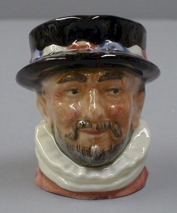 Beefeater ER, Miniature D6251 - Click Image to Close