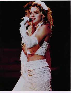 MADONNA (IN CONCERT) - Click Image to Close